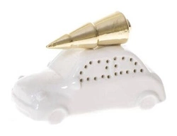 Auto białe ze złotą choinką na dachu 7x10cm