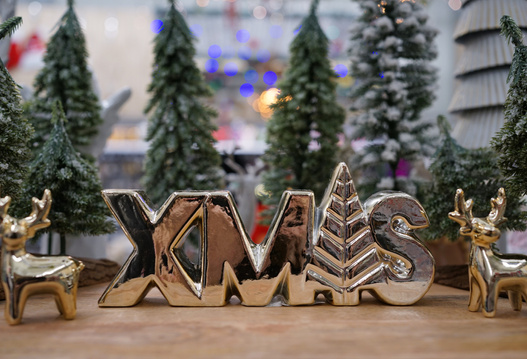 Napis ceramiczny złoty lub srebrny XMAS z choinką 21x9cm