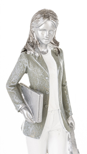 Figurka Kobieta srebrna z torbą i laptopem 23cm