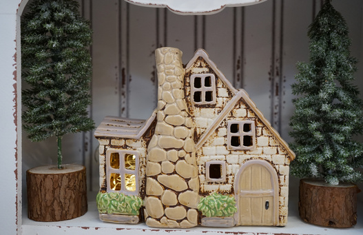 Domek Holenderski T-light z cegiełek kremowy, szary podwójny dach z kominem