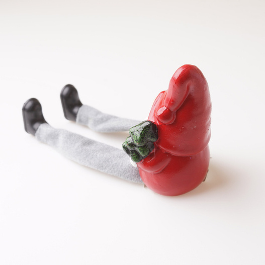 Figurka świąteczna skrzat ceramiczny z choinką
