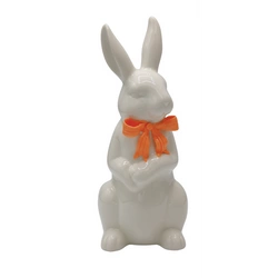 Króliczek ceramiczny biały z morelową kokardą 20,5 cm