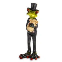 Figurka Żaba w czarnym kapeluszu, świnka na rękach 17,5cm