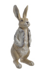 Figurka Zając beżowy szczotkowany w kremowej kurtce 30,5 cm