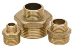 Nypel redukcyjny 1/2''x3/8'' mosiądz Tycner