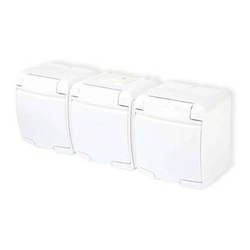 Gniazdo potrójne z uziemieniem białe Karlik Junior