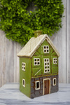 Domek Holenderski T-light zielony, brąz kamienie 21,5 cm