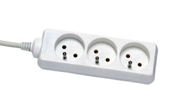 Przedłużacz 3 gniazdkowy z uziemieniem 1,5m