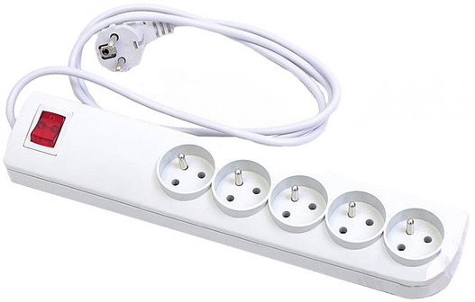 Przedłużacz przeciwprzepięciowy 5x uziemienie 5m