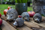 Jeż ceramiczny brązowo-beżowy 10cm