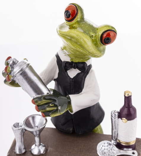 Figurka Żaba barman przy stoliczku 16cm