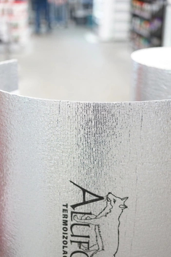 uniwersalna izolacja Alufox Folia termoizolacyjna 4 m2 - mata 1,2 m x 5 mm