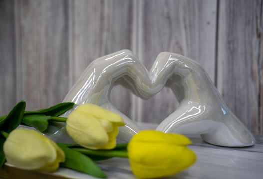 Dłonie ceramiczne białe perłowe 24x8x10,5cm