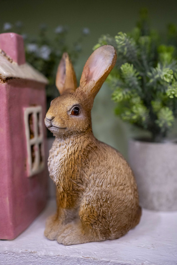 Figurka Zając brązowo-biały siedzący szczotkowany 18,5cm