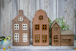 Domek na T-light ceramiczny brązowo-beżowe okna 15,5cm