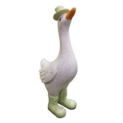 Figurka Gęś biała w zielonych butach i kapeluszu 25,5cm