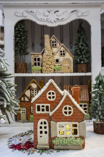 Domek holenderski na T-light brązowy z cegiełek z kremowym podwójnym dachem