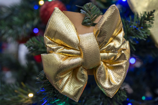 Kokarda dekoracyjna złota gruba 15x18 cm