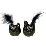 Figurka Kura ciemno zielona w kropki ogon pióra 7cm mix