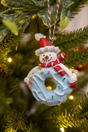 Zawieszka Mikołaj, Renifer, Bałwan pastelowy na pączku 9,6 cm 