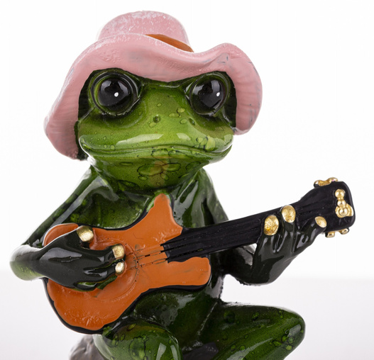 Figurka Żaba z gitarą z różowym kapeluszu 11cm