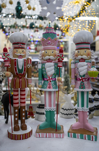 Dziadek do orzechów pastelowy kucharz 46,5 cm