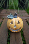 Dynia Halloween jasny pomarańcz z liściem 13cm
