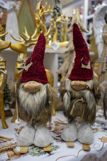 Skrzat na nartach futro, bordo czapka ON / ONA 37 cm 1 sztuka