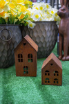 Domek metalowy rdzawy 9x13 cm
