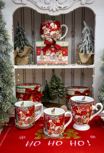 Kubek Ciastek przy domku z piernika czerwony z łyżeczką w pudełku 300ml